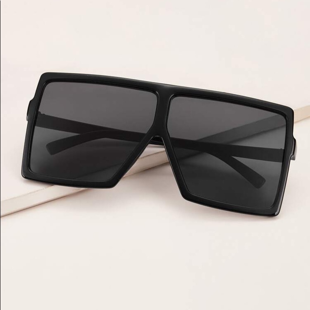 Square flat top fashion sunglasses